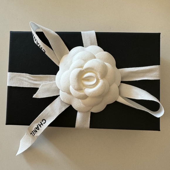 💞Authentic💞Chanel Card Holder - 23P Rose Beige Flap O Card Holder - Picture 13 of 13